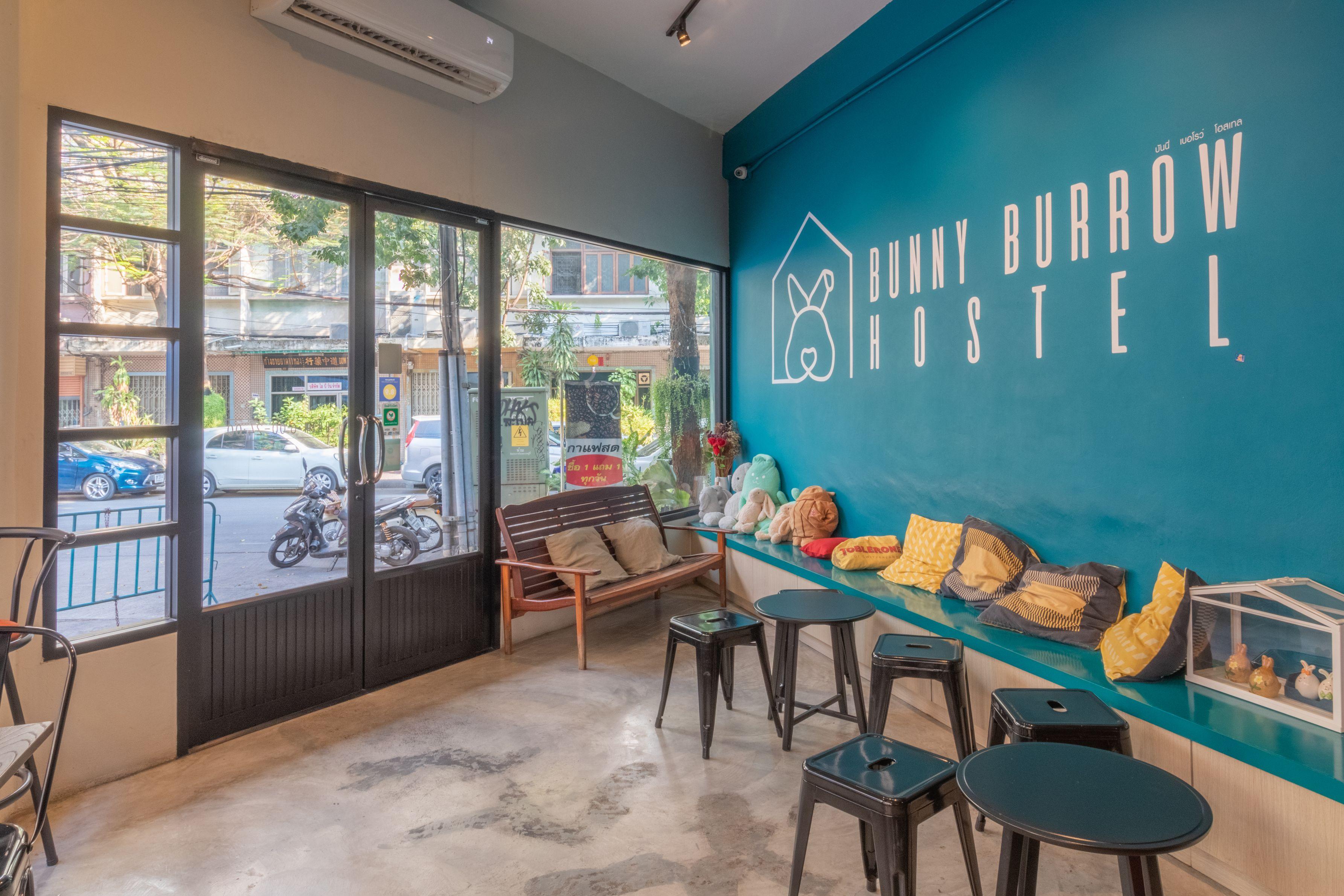 Bunny Burrow Hostel Bangkok Buitenkant foto