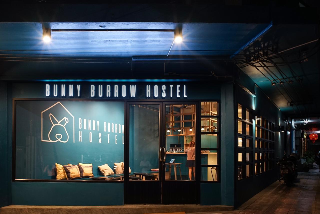 Bunny Burrow Hostel Bangkok Buitenkant foto