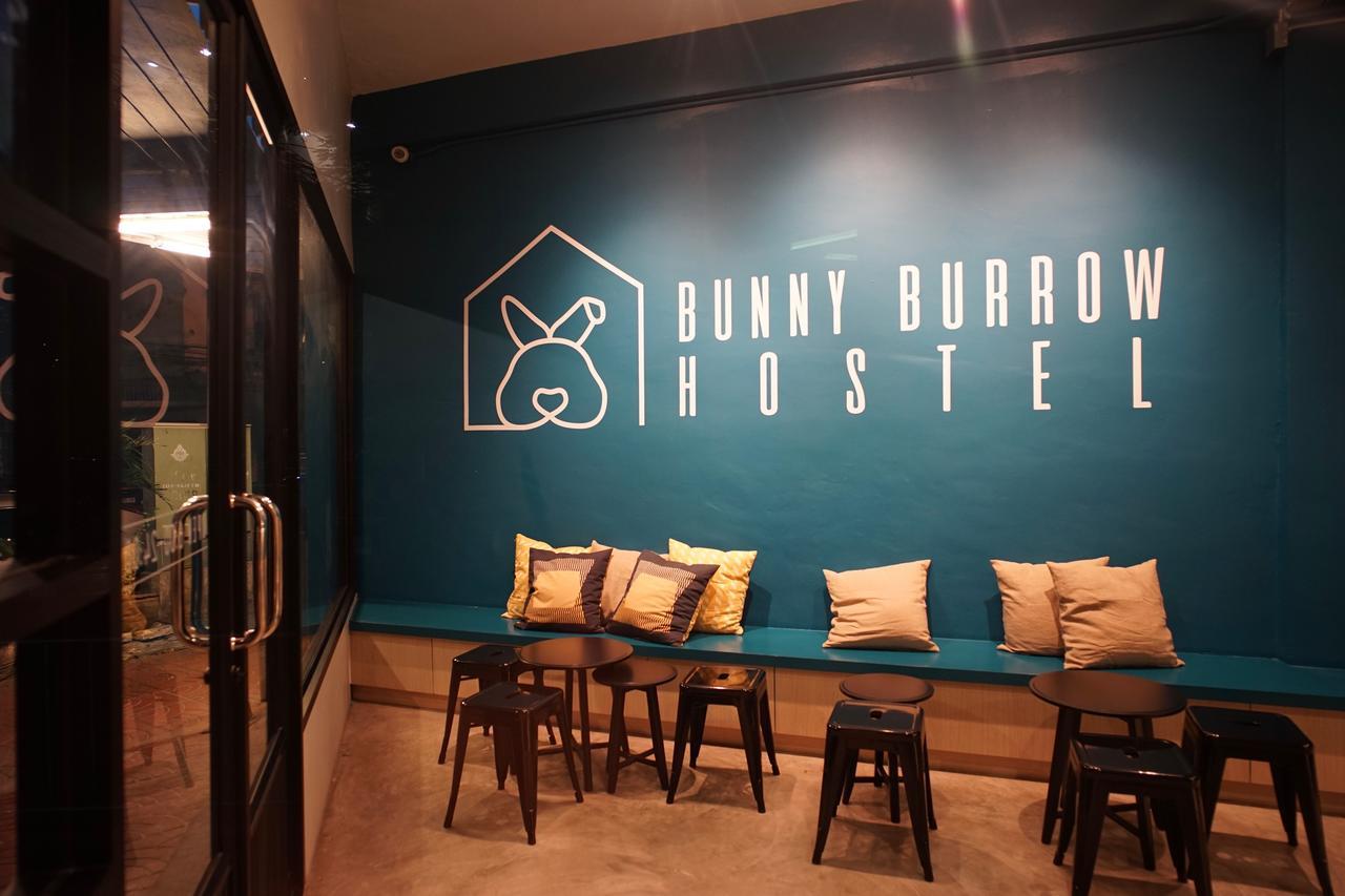 Bunny Burrow Hostel Bangkok Buitenkant foto