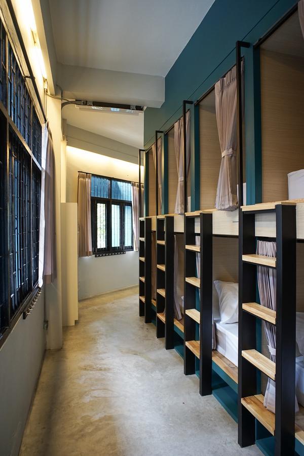 Bunny Burrow Hostel Bangkok Buitenkant foto
